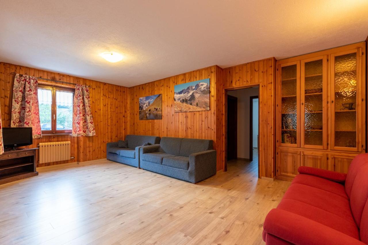 Maison Dede Cir Vda Introd 0007 Luaran gambar